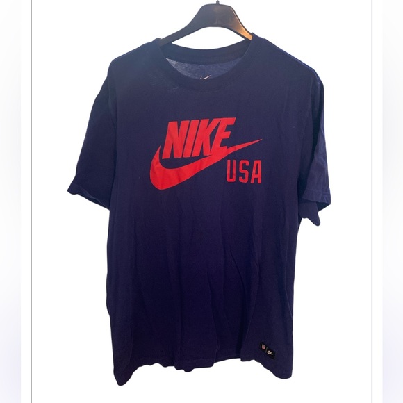 Nike Navy Blue / Red Tee Shirt size Large - Picture 1 of 5